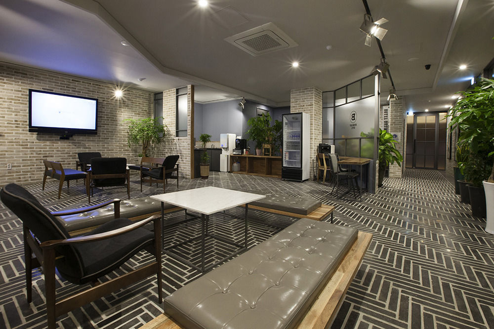 Hotel Brown Dot Gimhae Ngoại thất bức ảnh