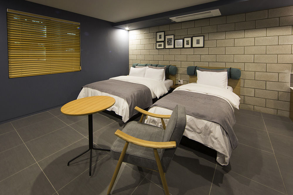 Hotel Brown Dot Gimhae Ngoại thất bức ảnh