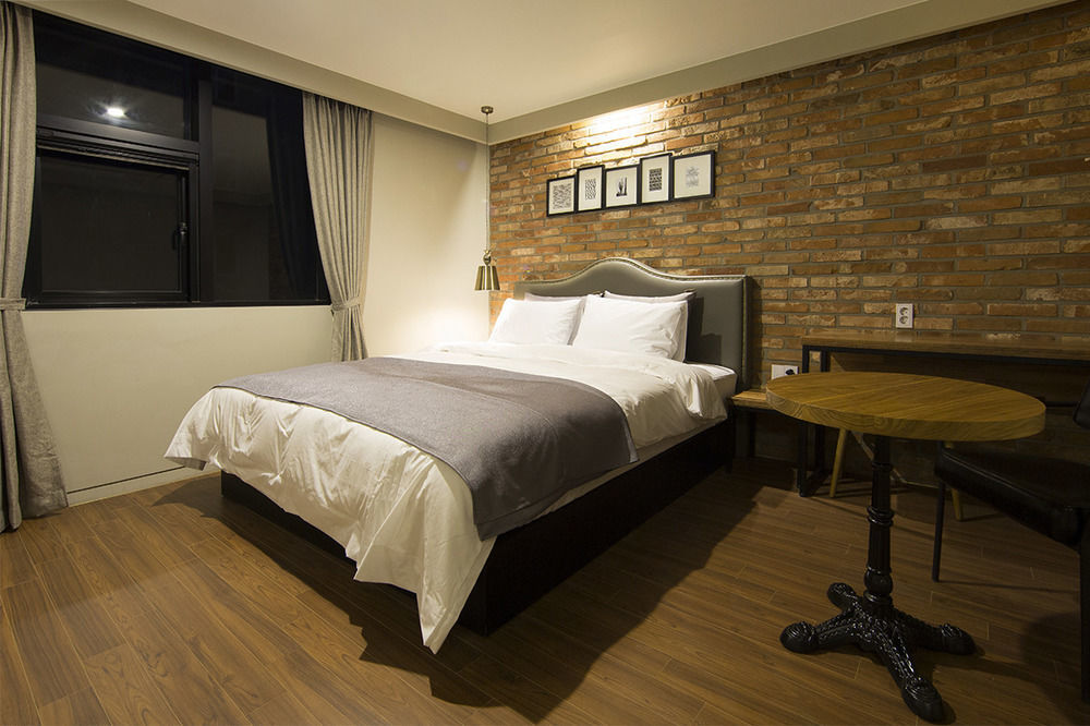 Hotel Brown Dot Gimhae Ngoại thất bức ảnh