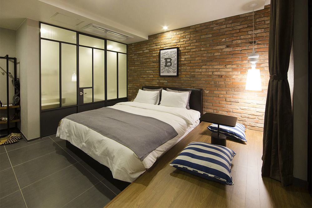 Hotel Brown Dot Gimhae Ngoại thất bức ảnh