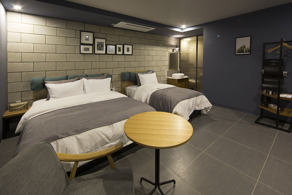 Hotel Brown Dot Gimhae Ngoại thất bức ảnh