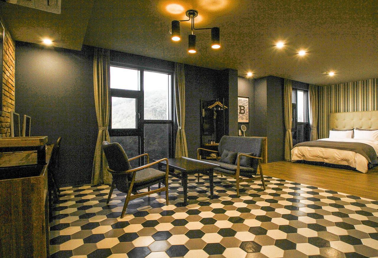Hotel Brown Dot Gimhae Ngoại thất bức ảnh
