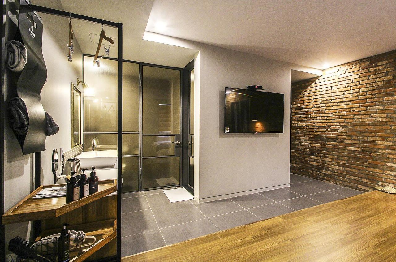 Hotel Brown Dot Gimhae Ngoại thất bức ảnh
