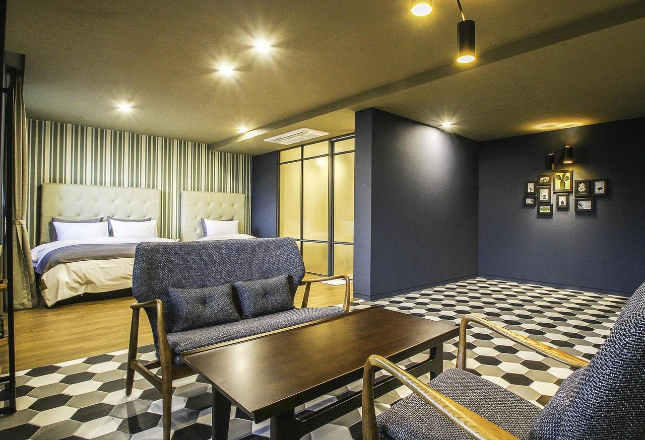 Hotel Brown Dot Gimhae Ngoại thất bức ảnh