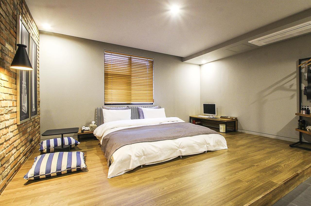 Hotel Brown Dot Gimhae Ngoại thất bức ảnh