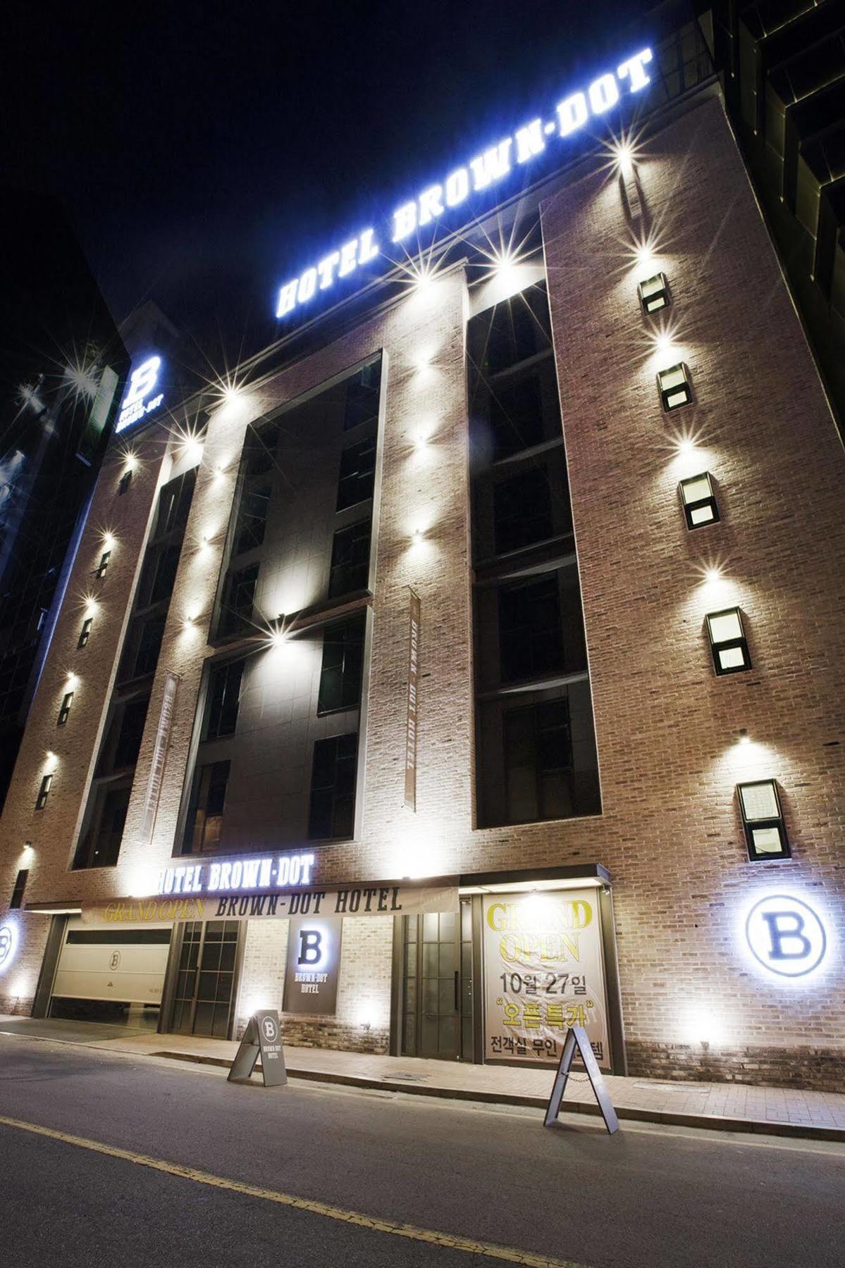 Hotel Brown Dot Gimhae Ngoại thất bức ảnh